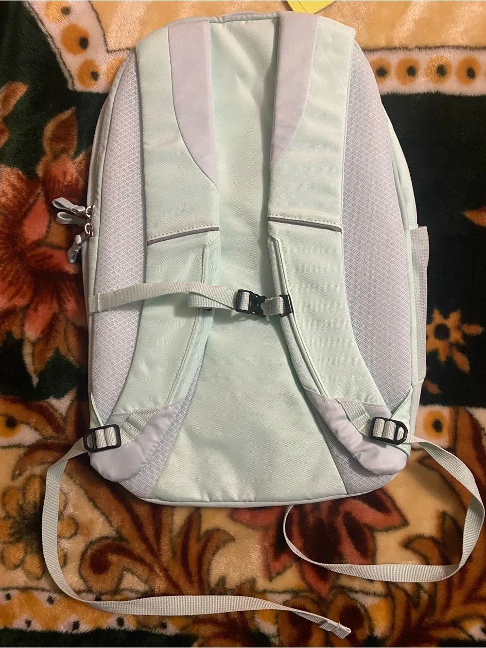 all in motion White Men's Casual Backpack with Front Bungee